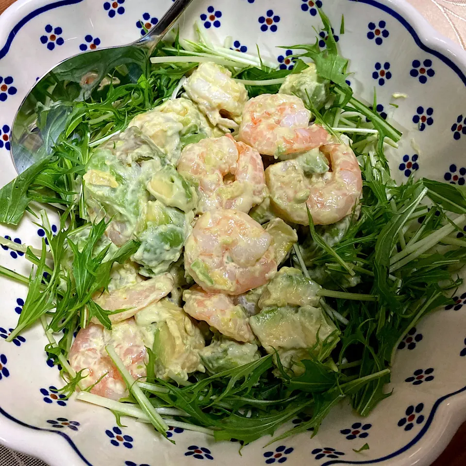 Snapdishの料理写真:海老とアボカドのサラダ🦐🥑|ももさん