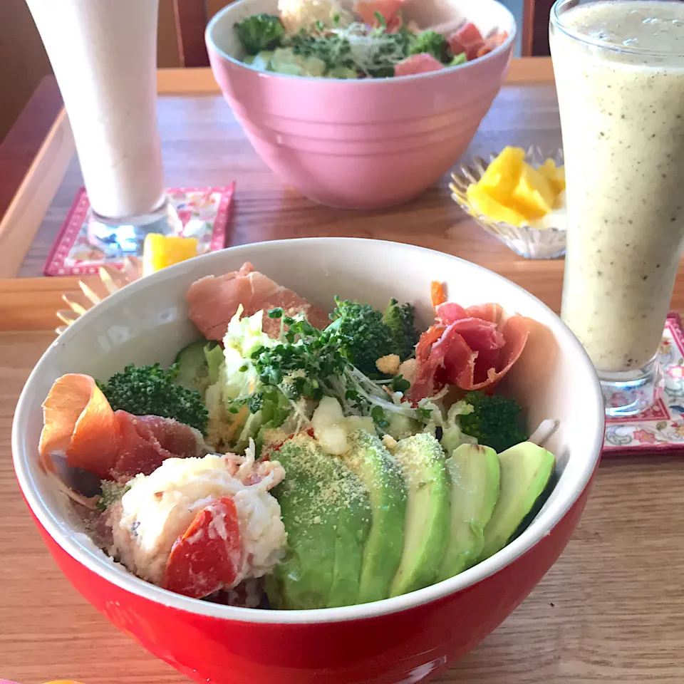 パンサラダ🥗野菜もりもり食べて今日も頑張ります٩(^‿^)۶|mokoさん