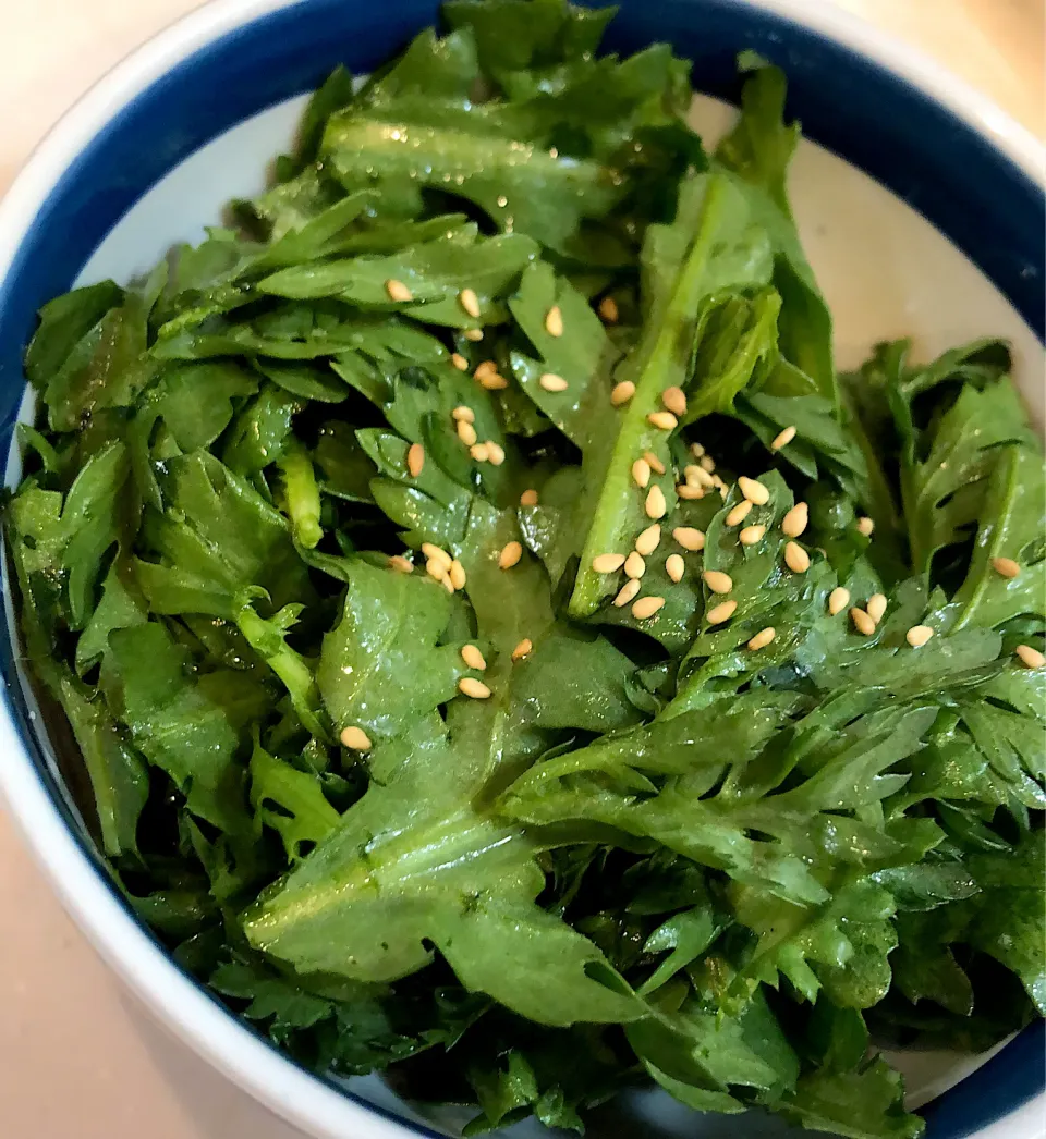 春菊のサラダ🥗|はなえ飯さん