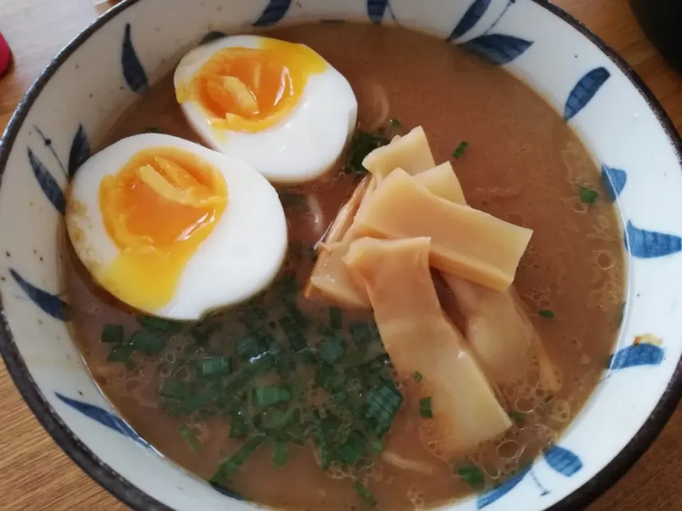 簡単ランチ：半熟たまご入り和歌山ラーメン|pigmegさん