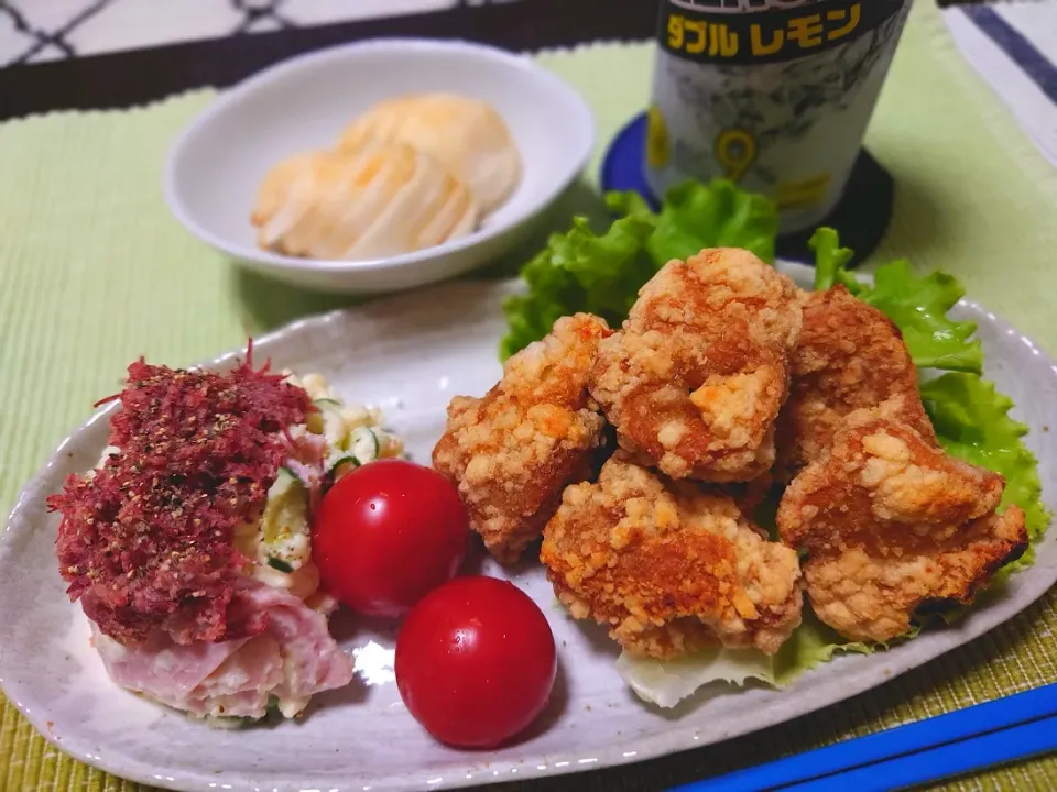 ★花金✾晩酌★
🍶鶏もも肉の竜田揚げ
🍶ポテトサラダ　コンビーフのせ
🍶蕪の糠漬け|☆Chieco☆さん