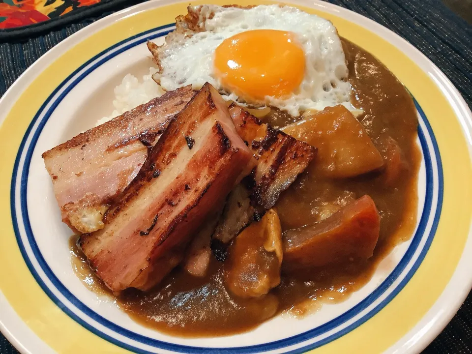 厚切りベーコンカレー🍛😋|アライさんさん