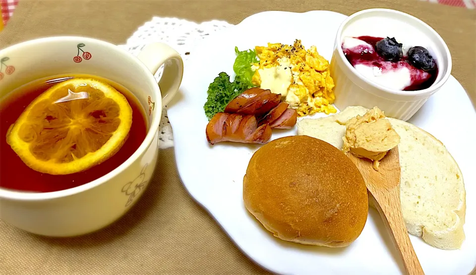 パン祭り🥖朝食|eiyadeさん