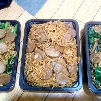 Snapdishの料理写真:mi goreng bakso|Maria Tjenさん