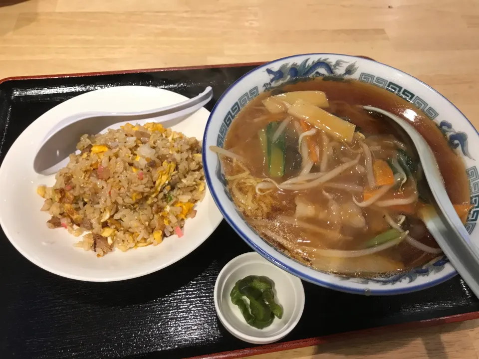 Snapdishの料理写真:サンマー麺と半チャーハン|純さん