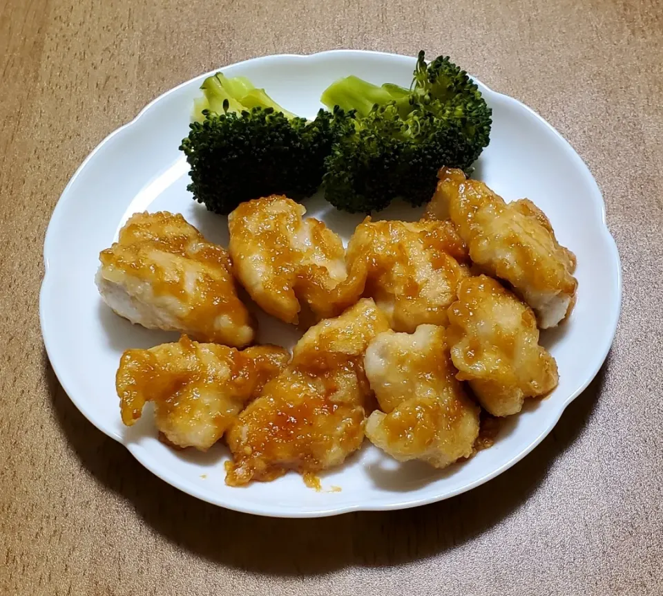 ナナの料理　鶏肩小肉のガーリック甘みそ炒め|ナナさん