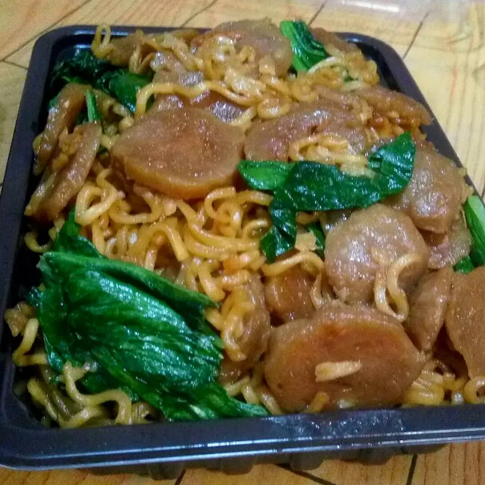 mie goreng bakso|Maria Tjenさん