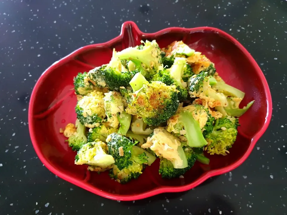 Stir Fry Broccoli Egg|envymaqueenさん