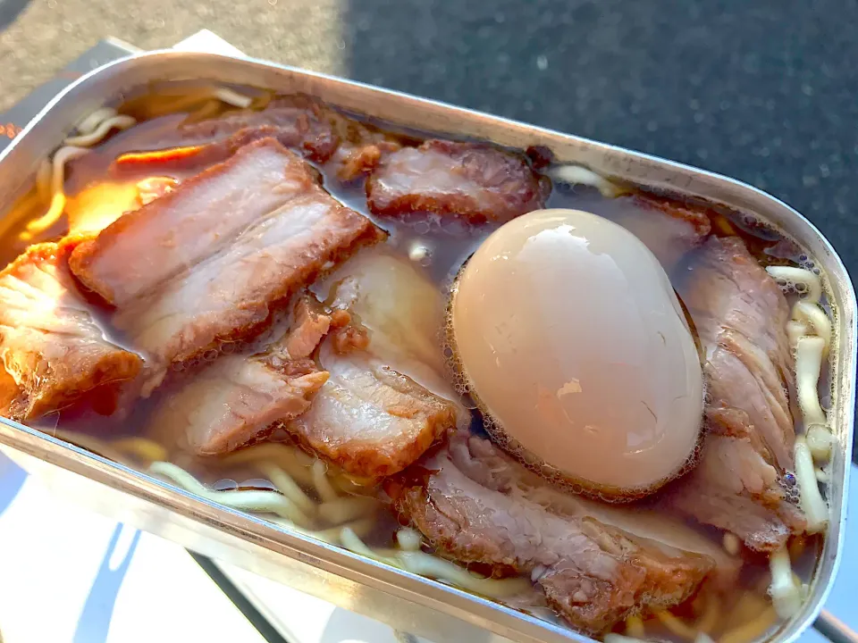 釣り飯🎣マルちゃん製麺でチャーシューメン煮卵トッピング|ジョニーさん