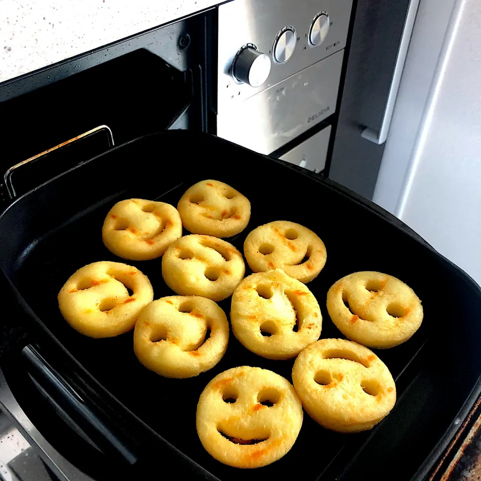 Snapdishの料理写真:スマイルポテト🍟|ヨッチャンさん