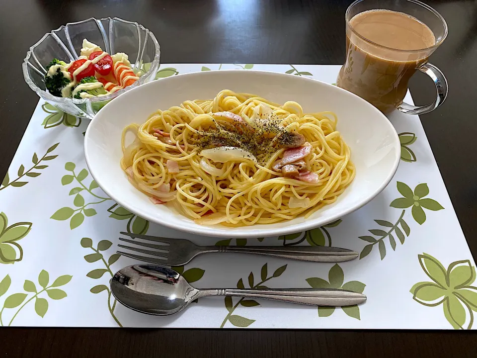 Snapdishの料理写真:たっぷりマッシュルームとベーコンのスパゲティ|Ari’s Channelさん