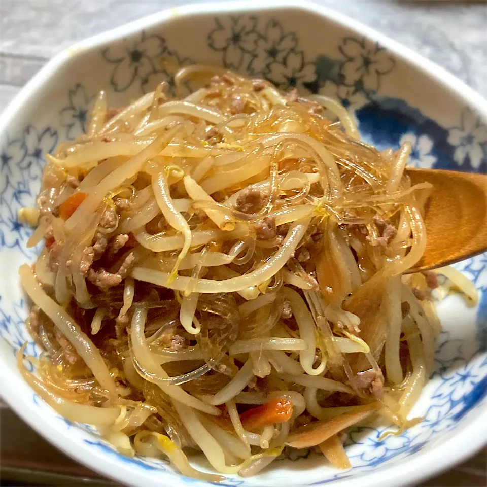 今夜は、もやしと春雨のチャプチェを頂きます😊🎉👍|ギムレットさん