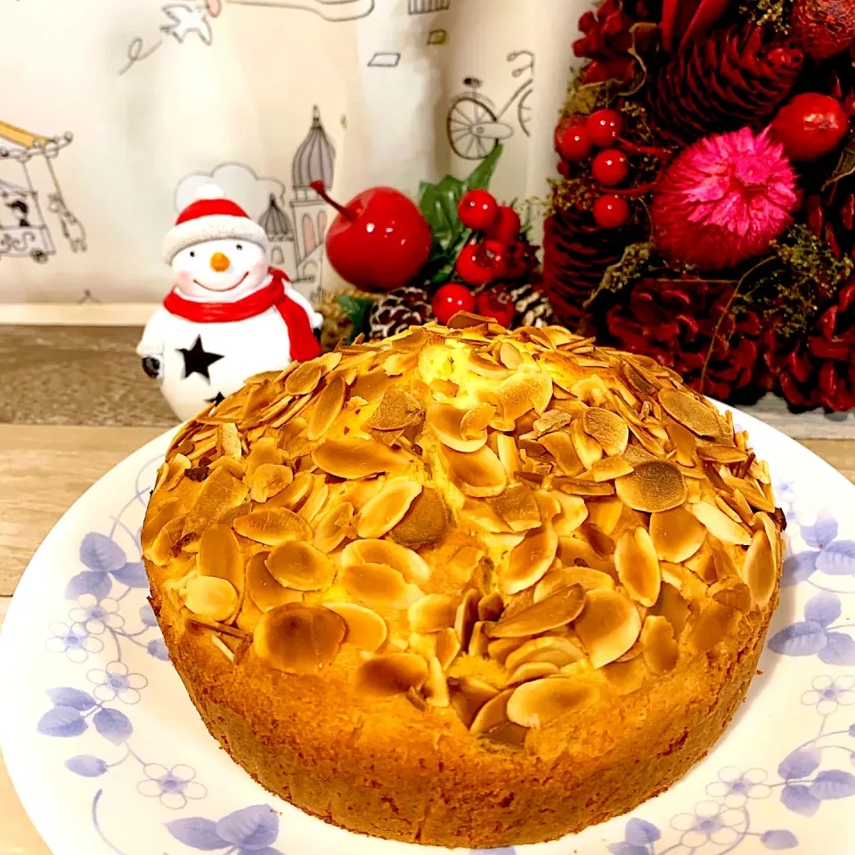 アーモンドチーズケーキ🧀|みっこちゃんさん