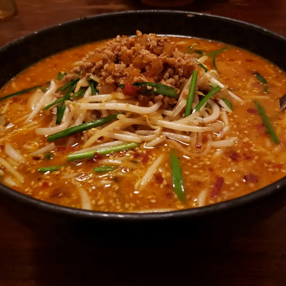 Snapdishの料理写真:辛味噌ラーメン 麺大盛|haru1204jpさん