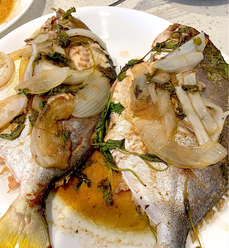 Snapdishの料理写真:Steamed on a griller ( pompano fish)|🌺IAnneさん