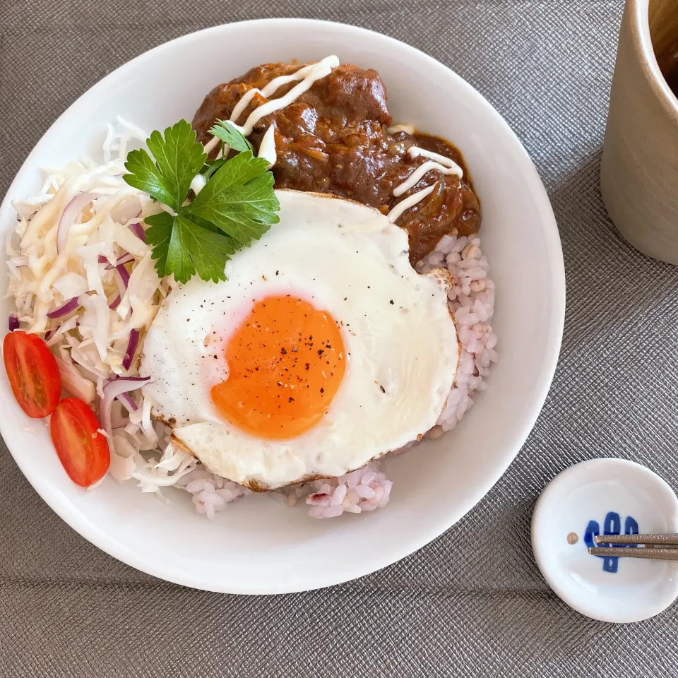 ロコモコ丼٩( ᐛ )وお昼ご飯|サチャンさん