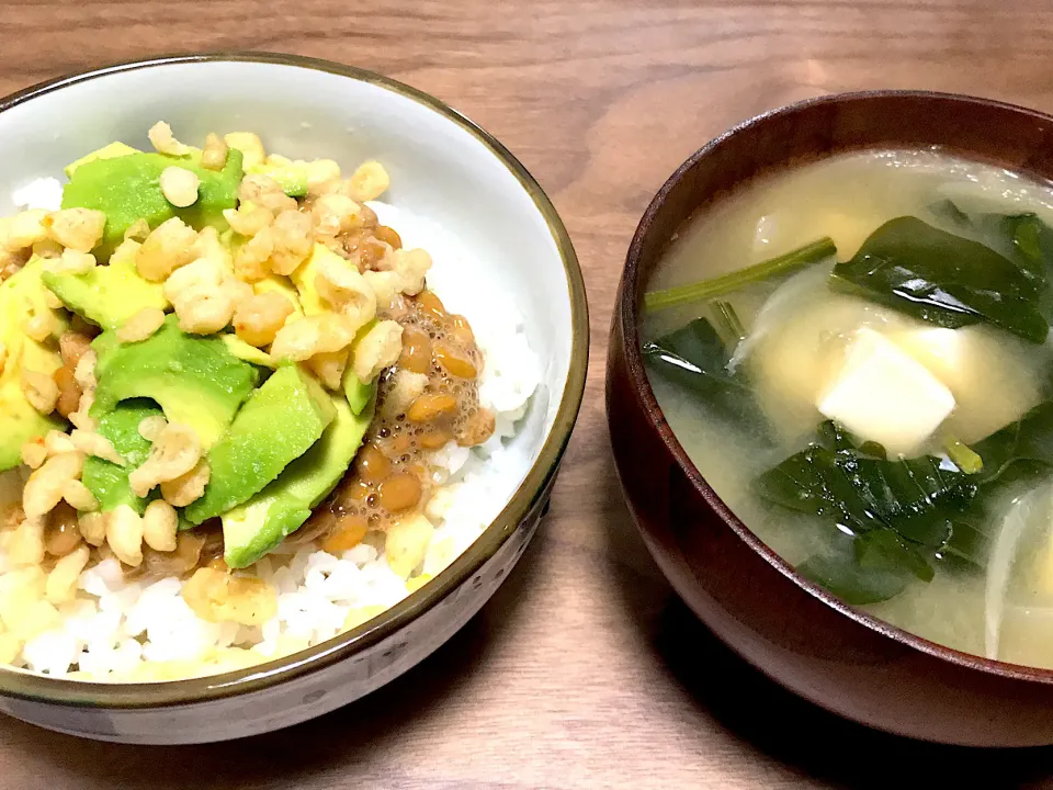 Snapdishの料理写真:納豆アボカド揚げ玉のっけ|Tak@さん