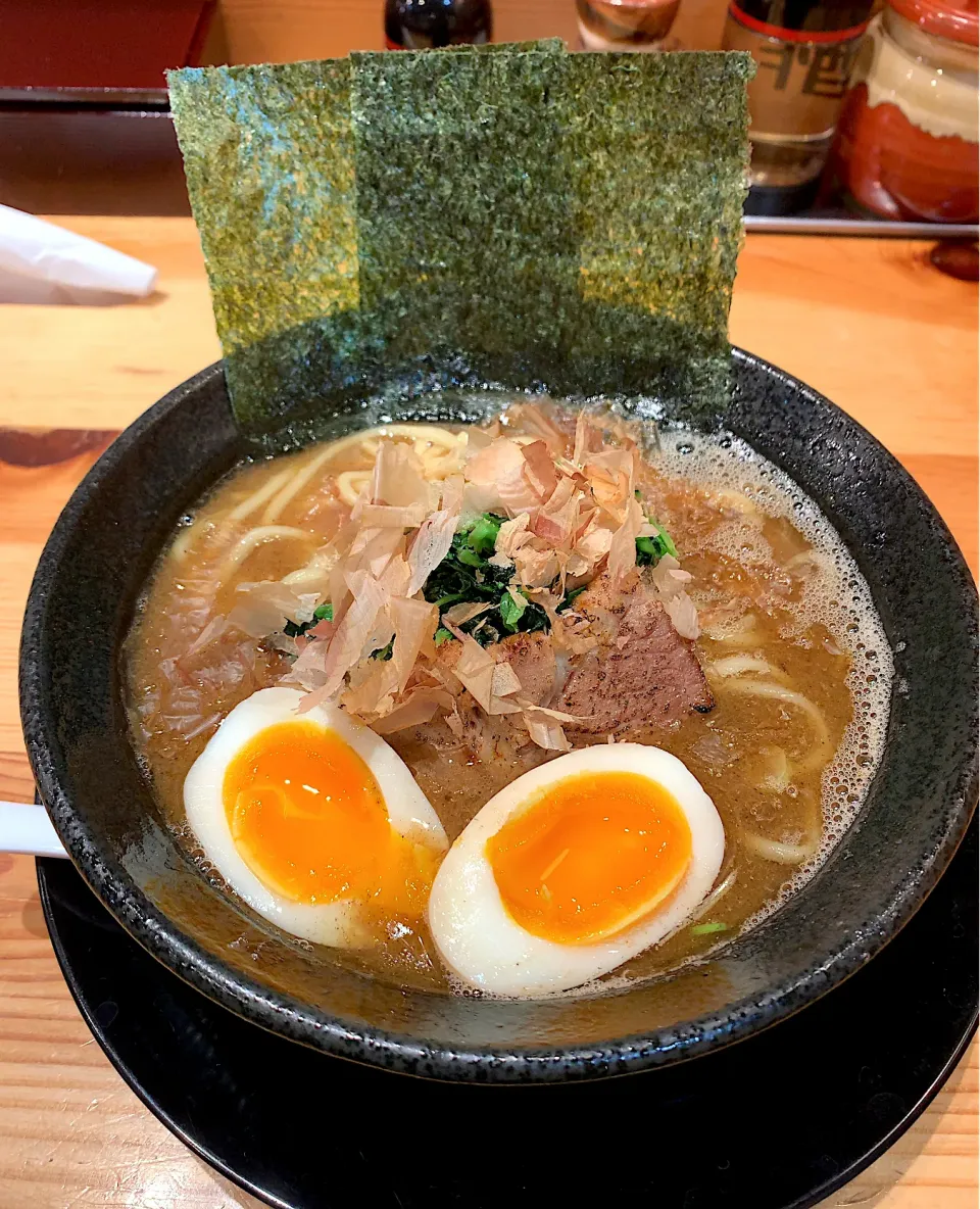 Snapdishの料理写真:魚介とんこつ温玉ラーメン🍜|るみおんさん