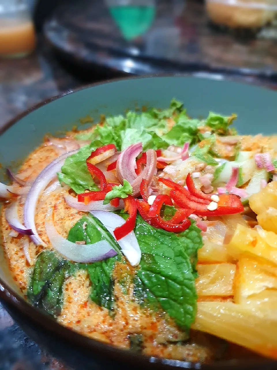 Spicy Laksa Lemak with Fresh Fish|Karen Gehさん