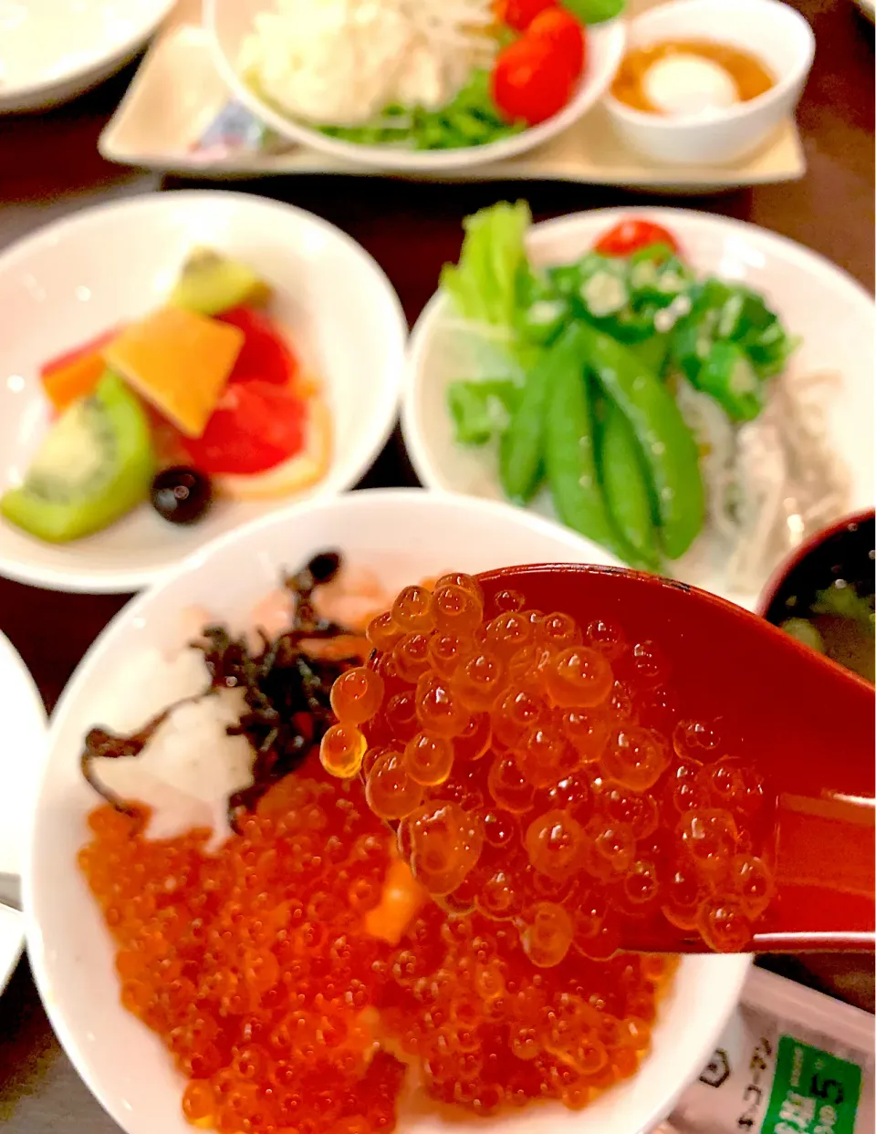 朝食いくら丼ど〜んだけ盛ったの😱💦|シュトママさん