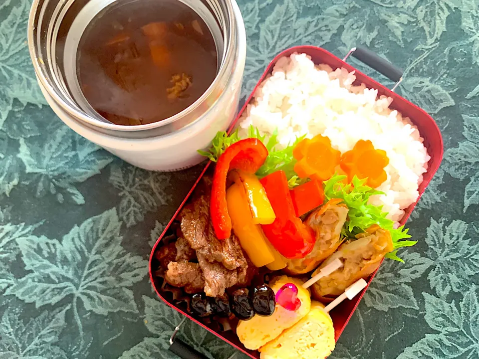 【中1男子弁当】朝、ぱぱっと作った余り野菜のハッシュドチキン( ・∇・)(￣∇￣)|まりっぺさん