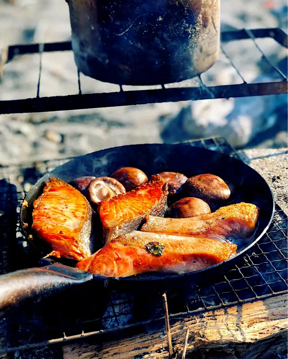 サーモンと椎茸の柚子バター焼き♪|ちーちさん