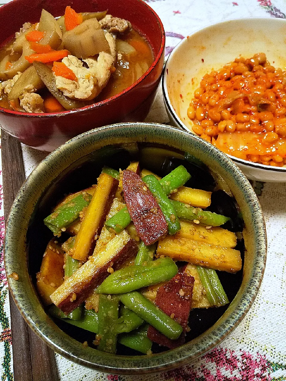 今日の晩御飯
※さつまいもとインゲンのきんぴら
※根菜のお味噌汁
※キムチ納豆|れあMIXさん