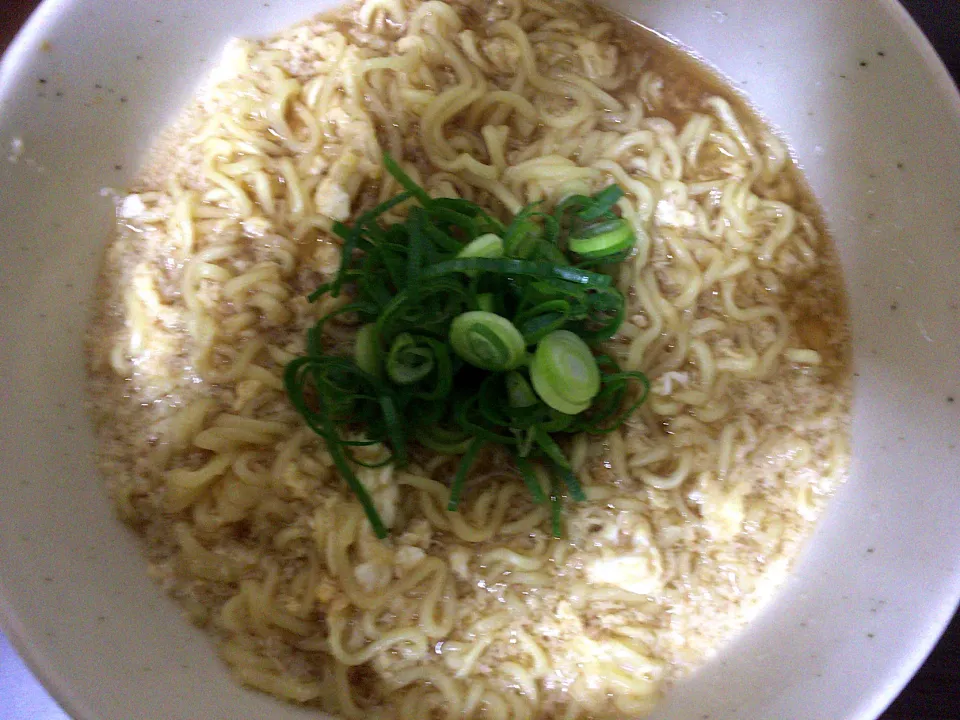 もちっとした太麺 醤油ラーメン(玉子入)|ばーさんさん