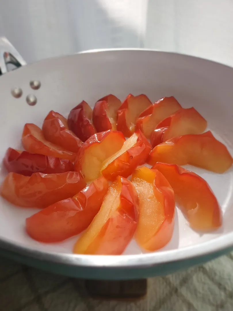 Snapdishの料理写真:りんごの季節🍎
りんごのコンポート(甘煮)

有元葉子さんの「いま、この季節だけのわたしの楽しみ」Vol.７|みるくここあさん