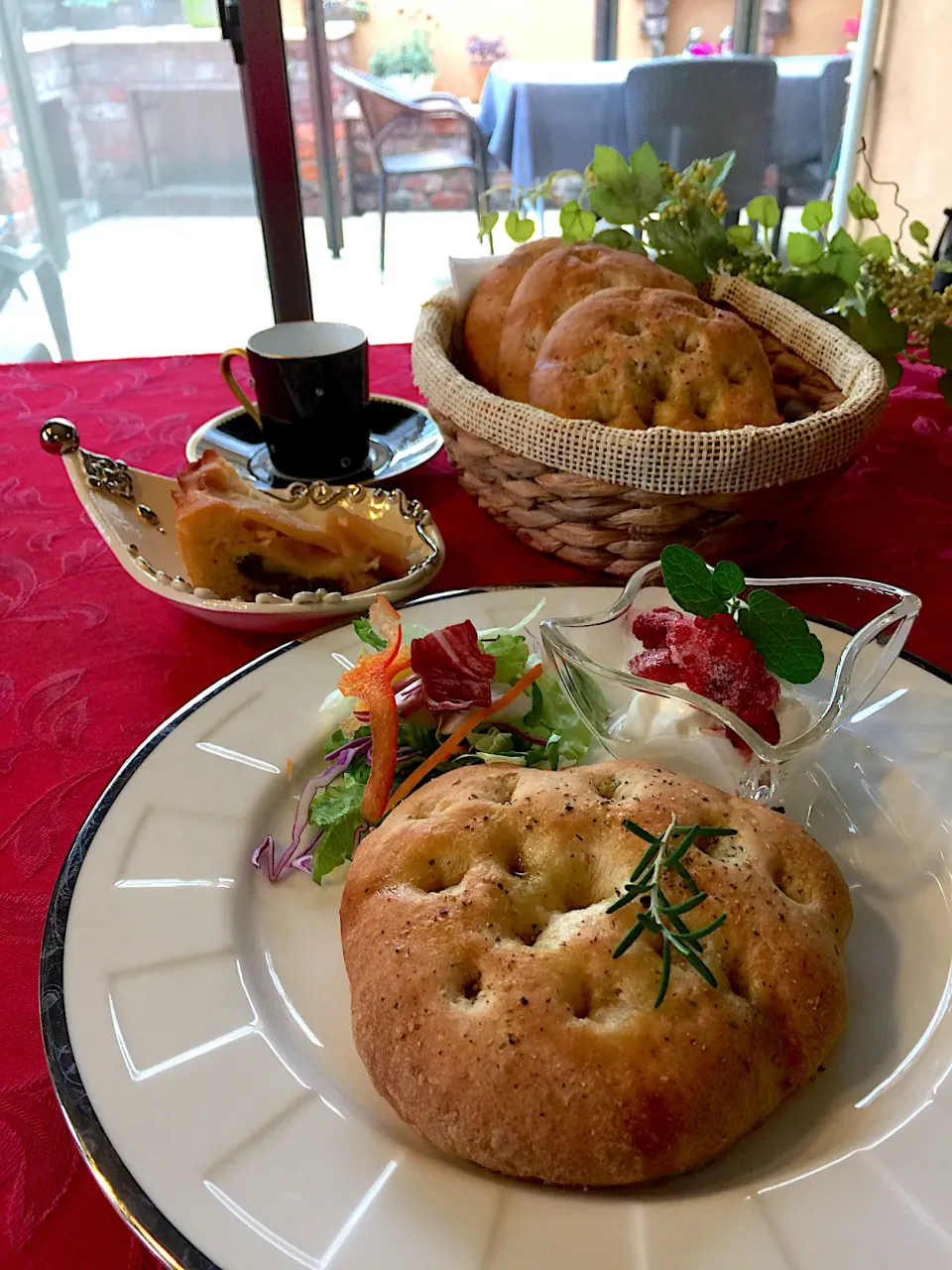 フォカッチャ焼きました|みなさん