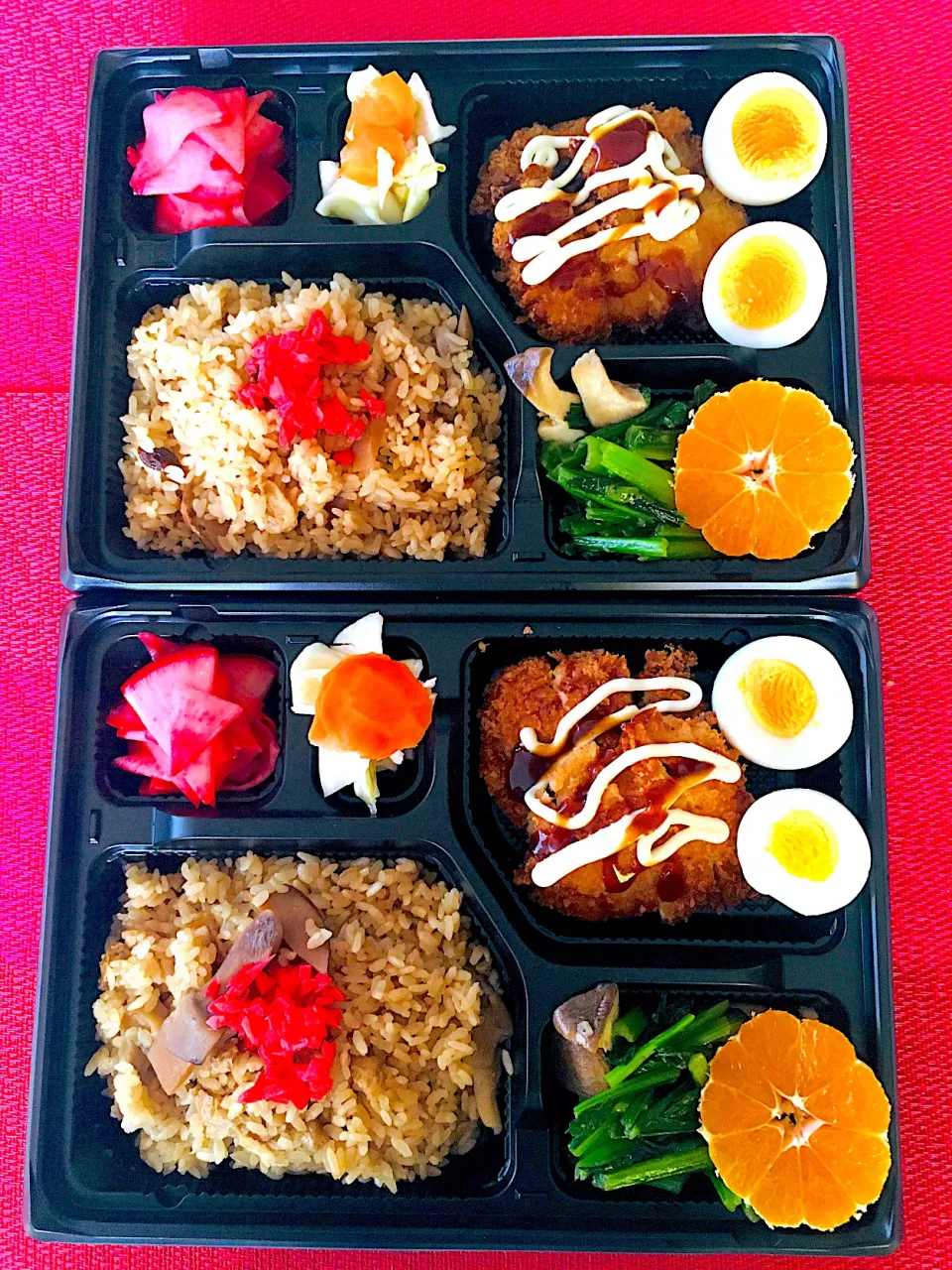 Snapdishの料理写真:お土産用お弁当🍱炊き込みご飯、赤かぶカンタン酢漬け、キャベツ人参サワー漬け🥕チキンカツ、茹で卵、エリンギと小松菜のマキシマムソテー、カットみかん🍊❤️|HAMI69さん