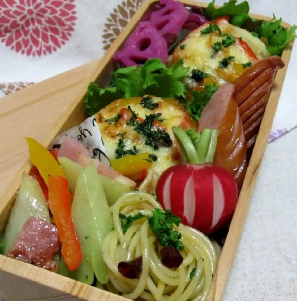 ❇️おにぎりグラタン～😋🥢❇️

冷凍しておいた『チャップご飯』があったので、甘味噌塗ってパプリカとチーズを焼きました～☘️|眞島 好さん