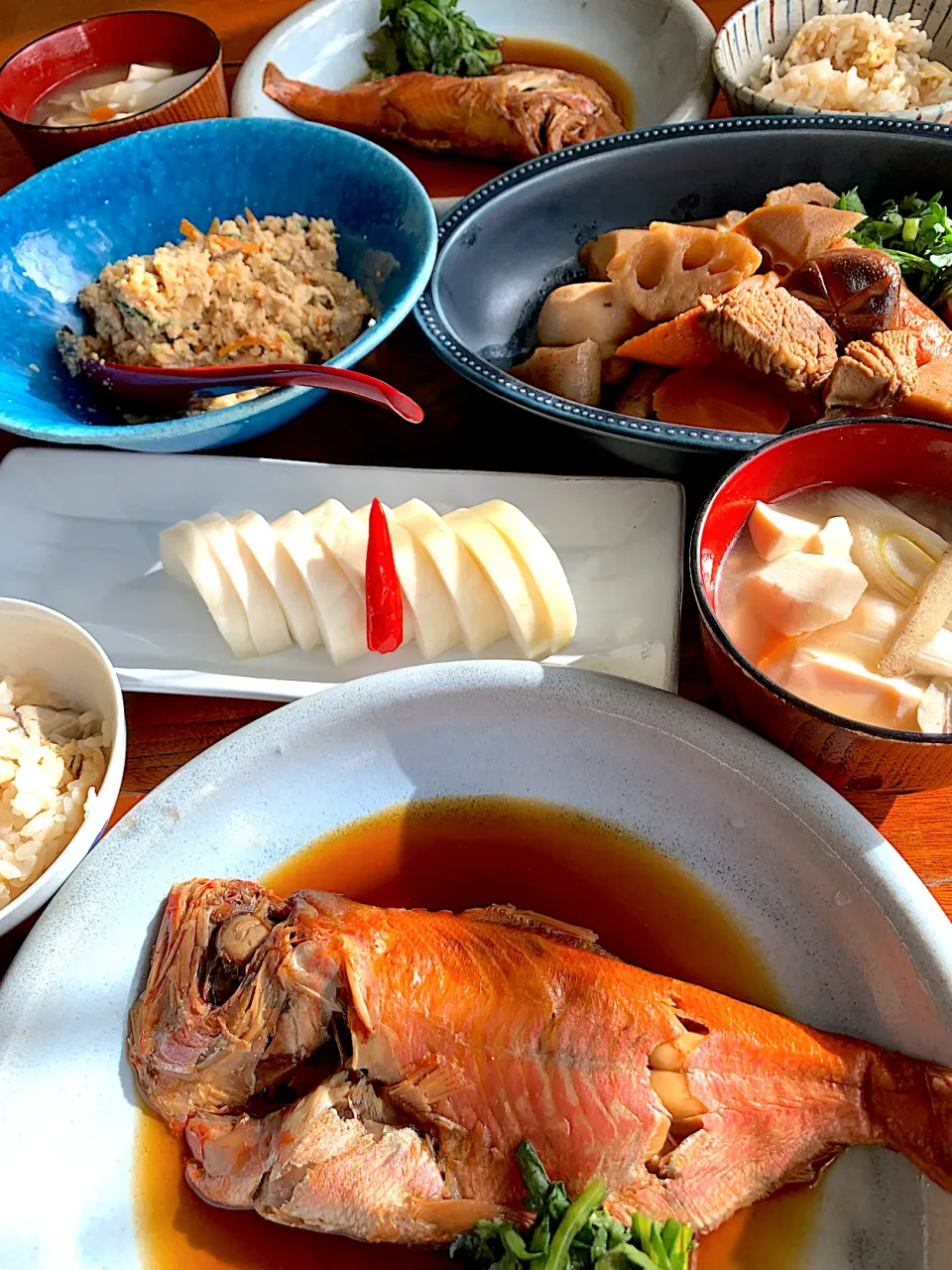 金目鯛の煮付けを買ってきての和物でご飯|シュトママさん