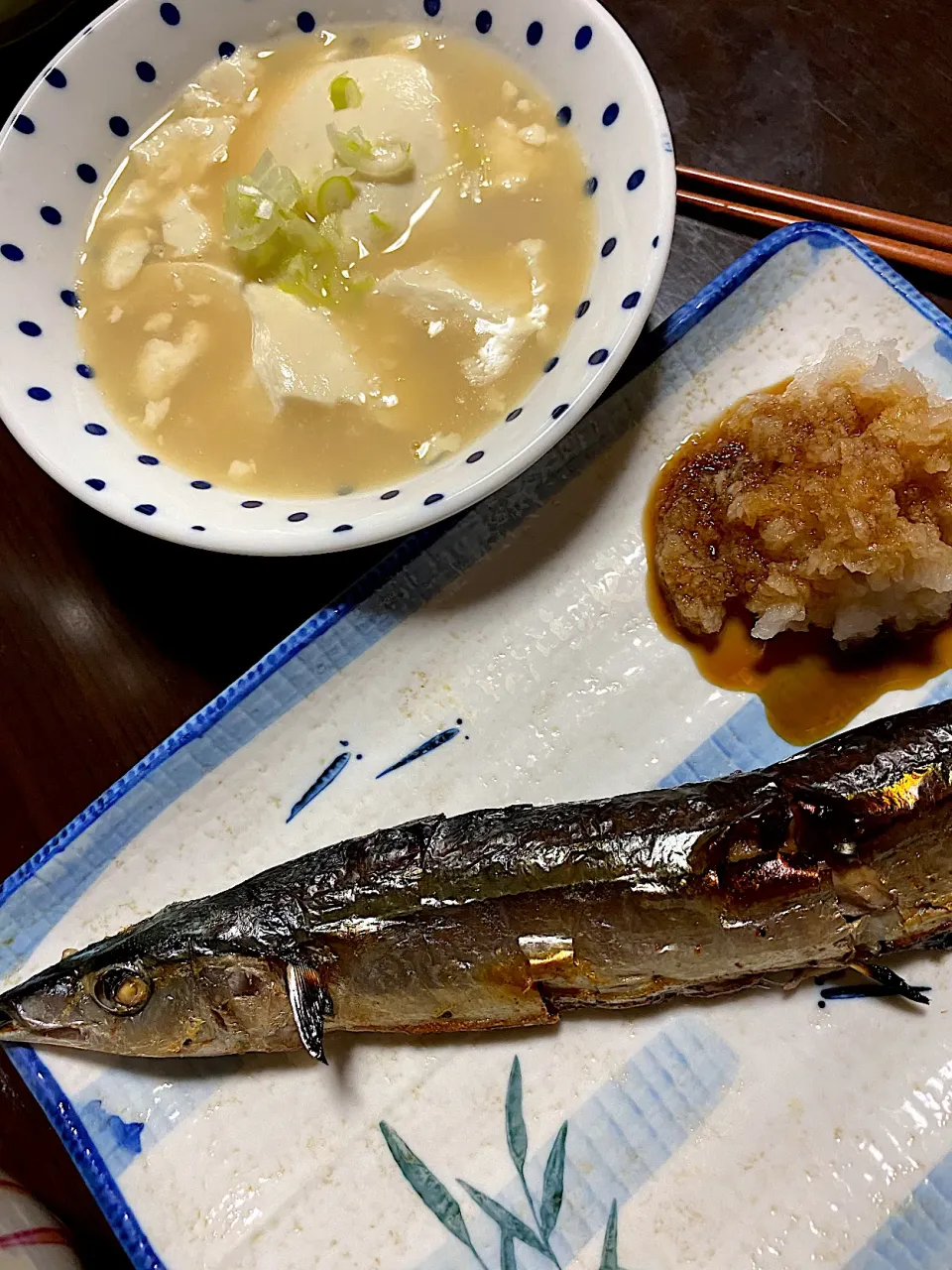 秋刀魚。おぼろ豆腐の湯豆腐。|Rie Kobayashiさん