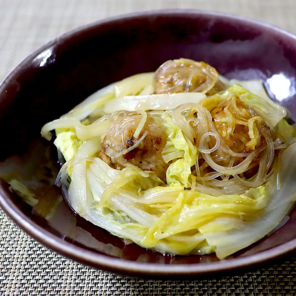 電鍋で白菜獅子頭（肉団子と白菜と春雨の煮物）|かおるさん