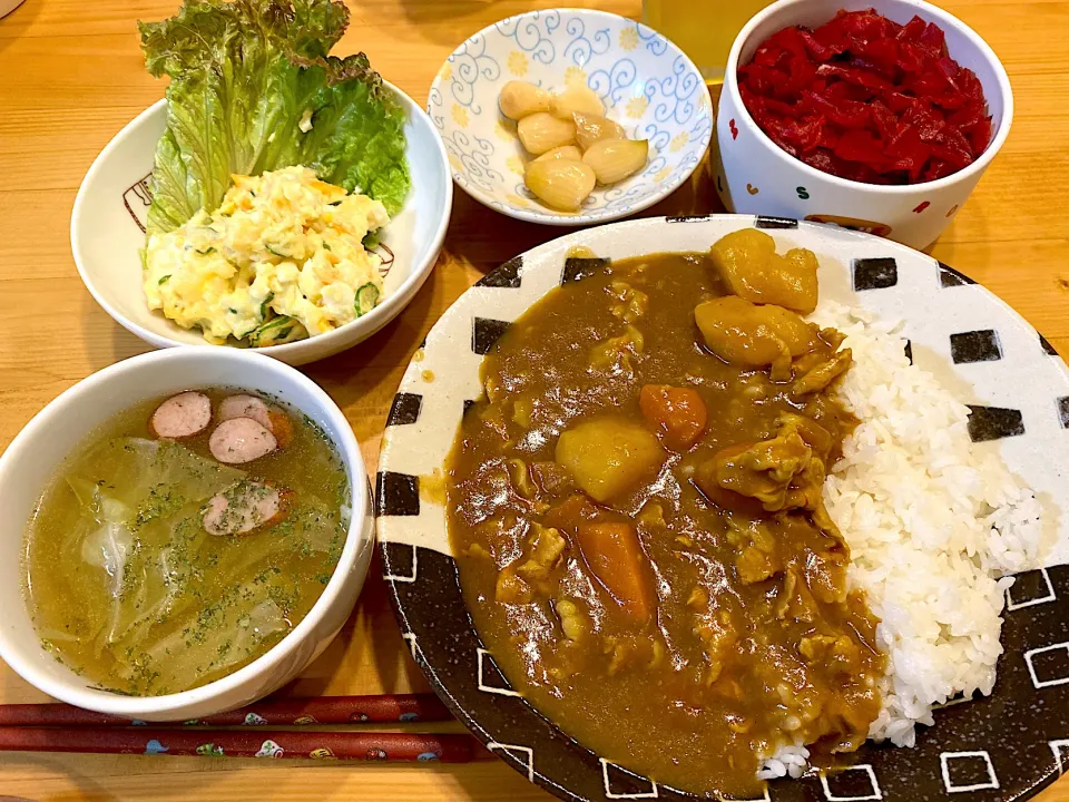 家族の為に作った晩ごはん、カレーライスとスープとポテサラ|Kouji  Kobayashiさん