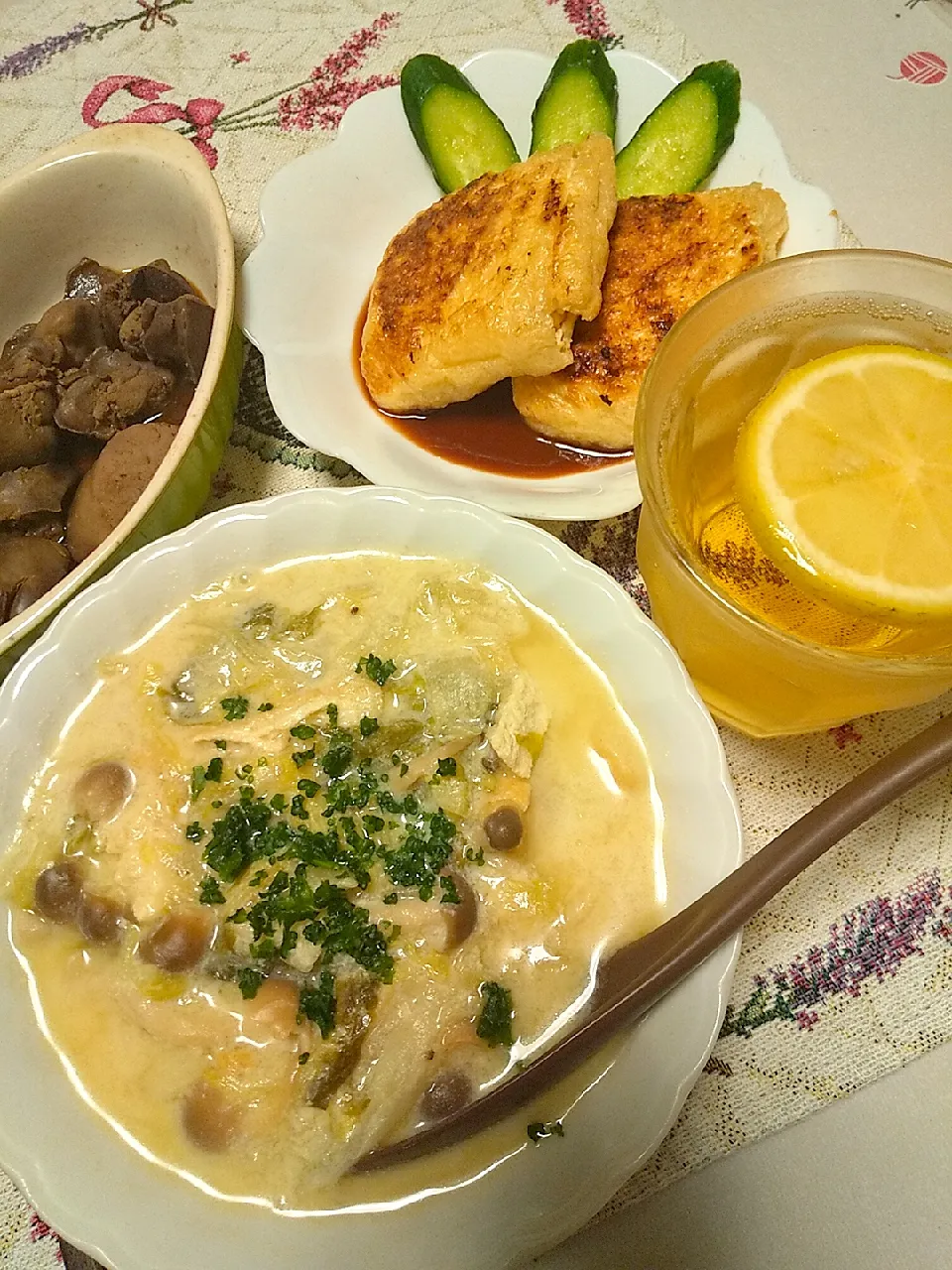 今日の晩御飯
※白菜しめじ油揚げの豆乳コンソメスープ
※油揚げのコーンクリームコロッケ風
※鶏レバーの甘辛煮
※ハイボール|れあMIXさん