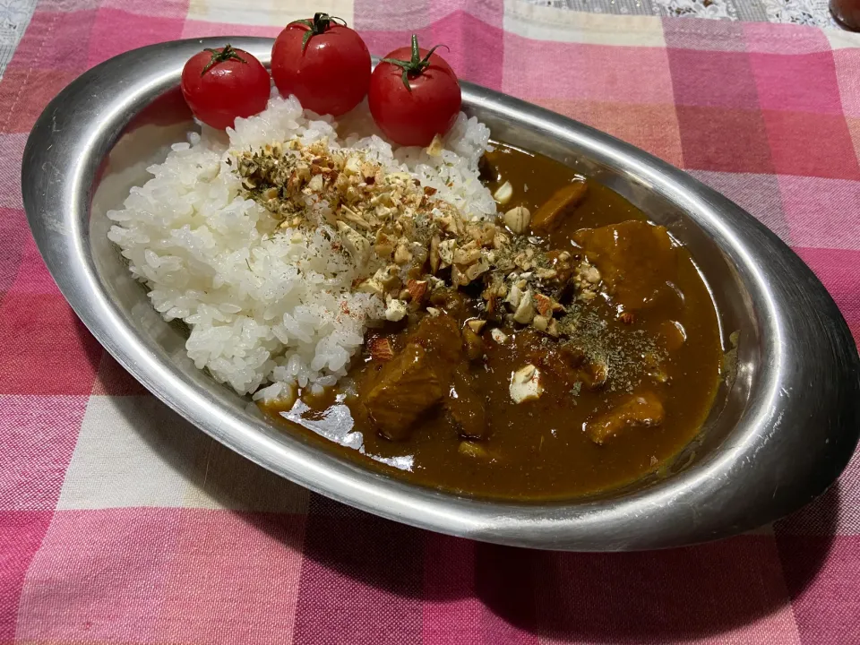 Snapdishの料理写真:ポークカレーライス|ハルのただ飯さん