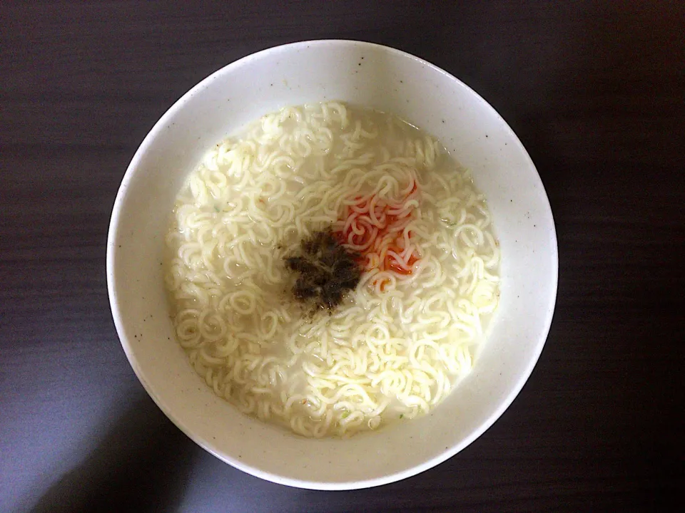 TV なめらかな細麺 豚骨ラーメン|ばーさんさん