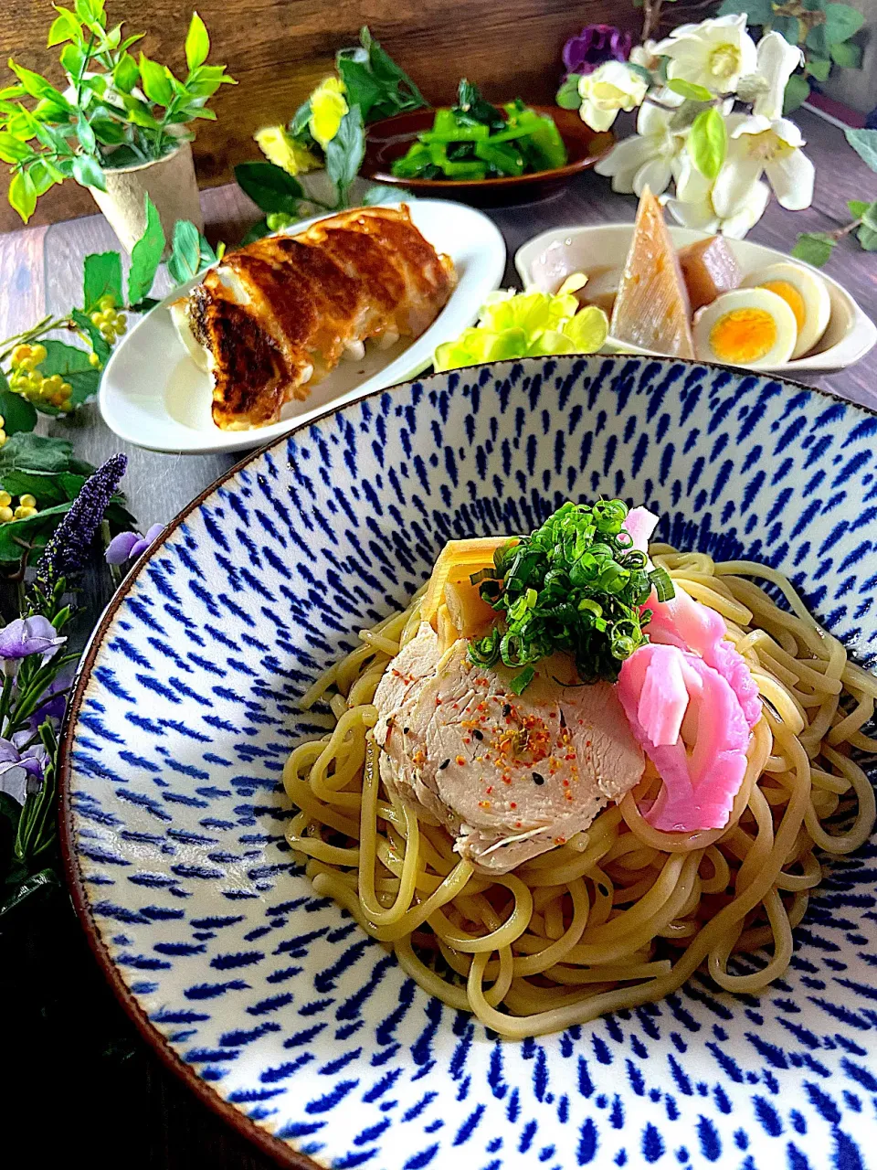 つけ麺と餃子|山田 奈味　Instagram ＊nmymd369さん