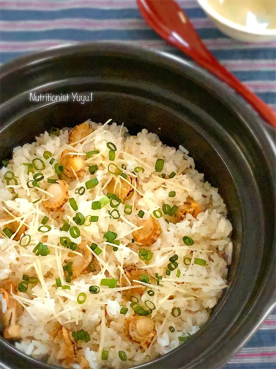 ベビー帆立と生姜の炊き込みご飯|ゆーこどんさん