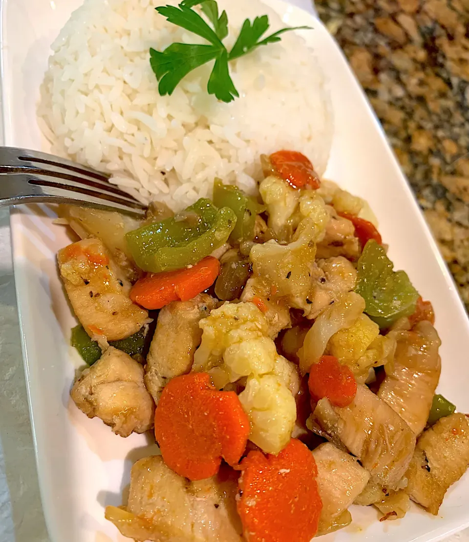 Keto Chicken Stir-fry with Cauliflower Veggies|Alma's Home Kitchenさん