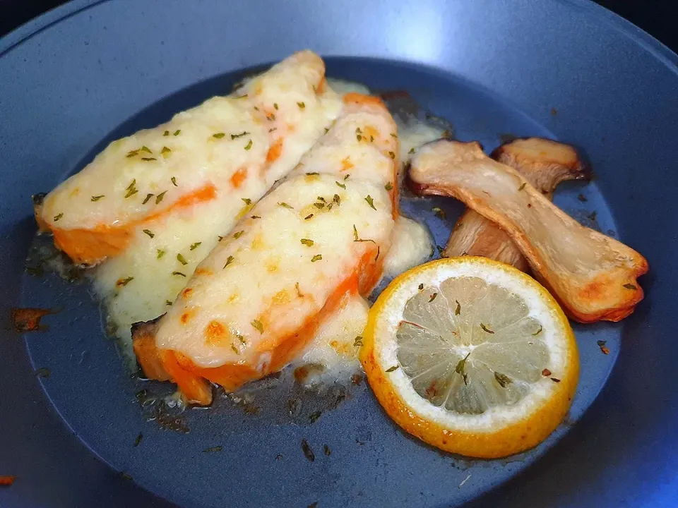 Grilled Salmon Cheese|envymaqueenさん