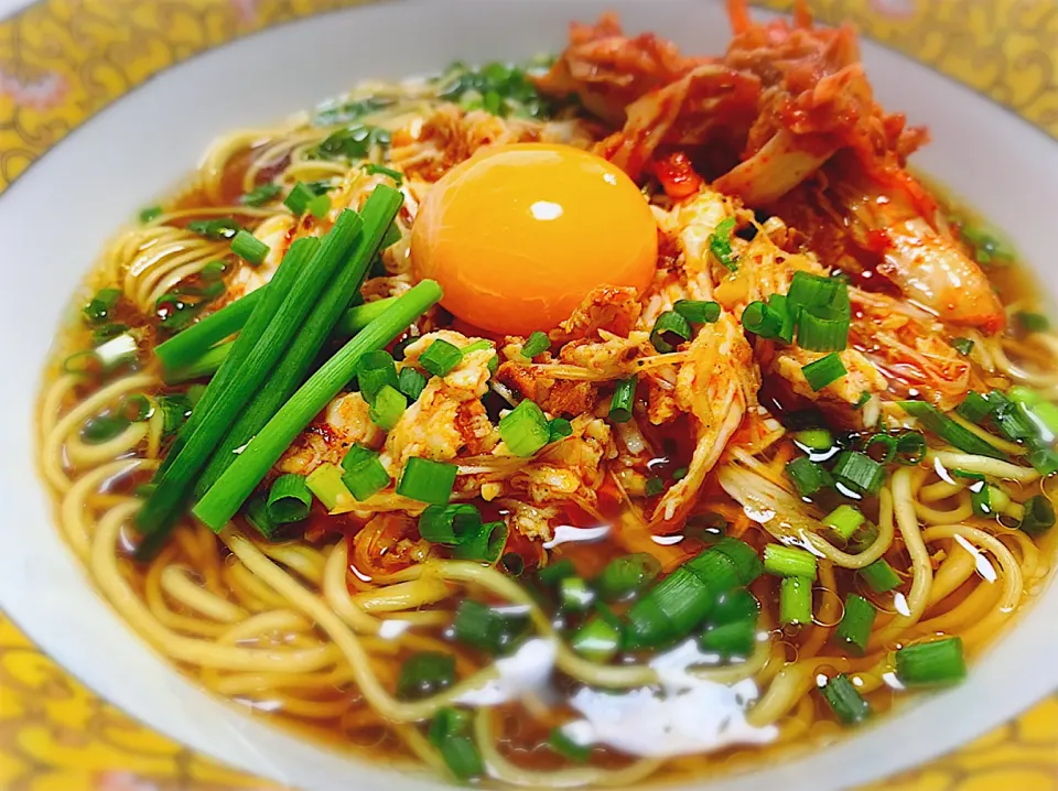 よだれ鶏の醤油ラーメン🍜 (๑˃̵ᴗ˂̵)و|bamazooさん