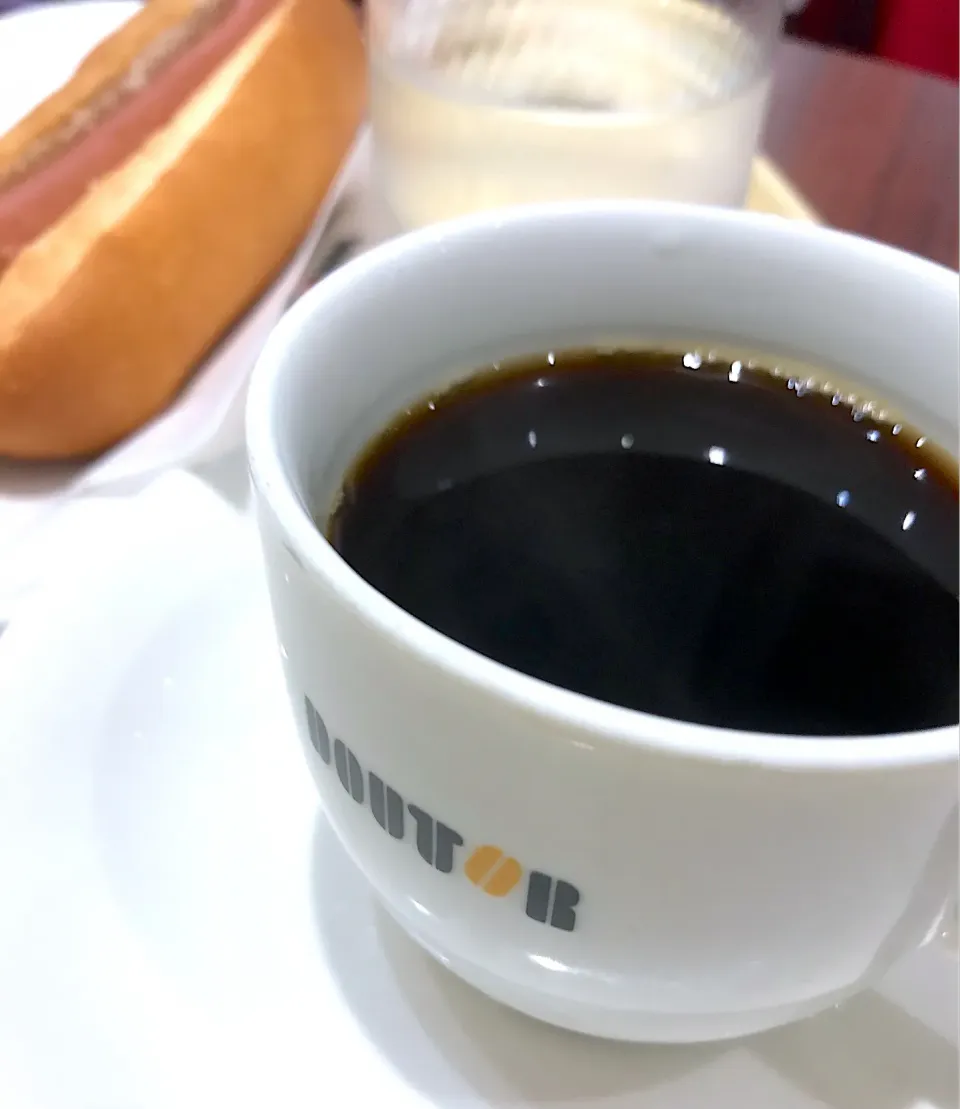 ジャーマンドックでコーヒブレイク^ ^|saturnさん