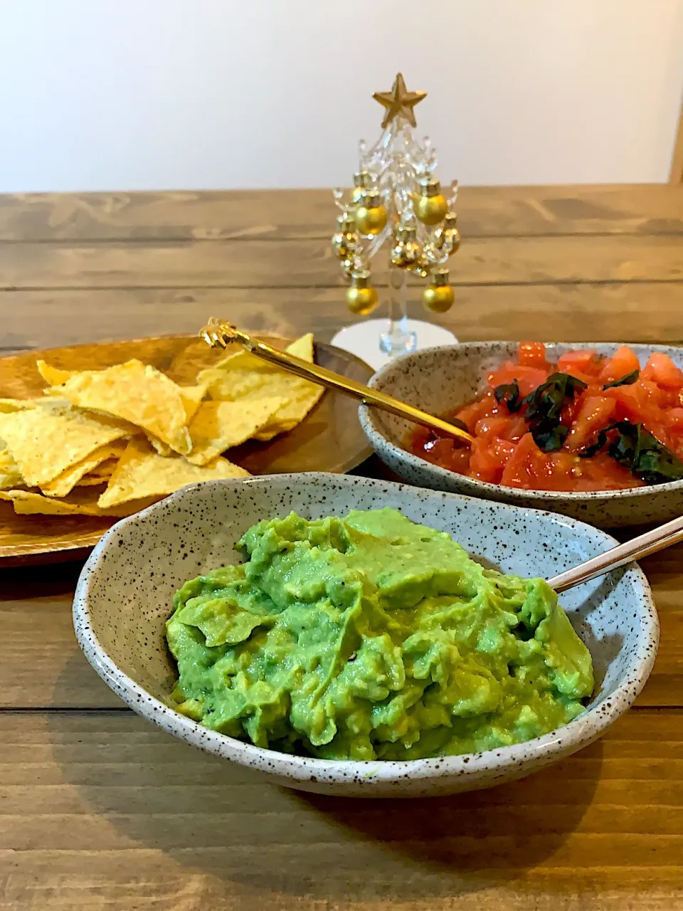 アボカドディップ🥑とサルサ風トマト🍅|mi♡さん