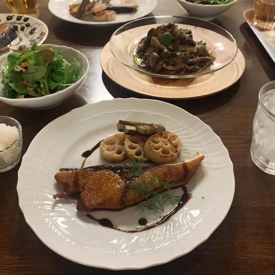 Snapdishの料理写真:toccaさんの料理 ブリのバルサミコ照り焼き♡|kayoさん