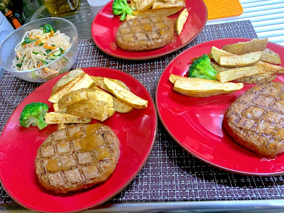 ハンバーグとポテトと春雨サラダ|こゆきち。さん