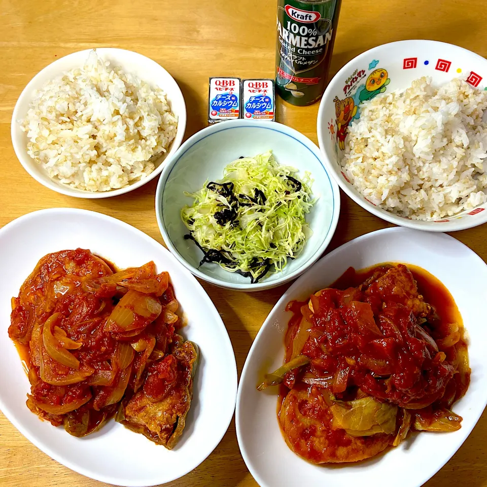 Snapdishの料理写真:蓮根肉詰め&ピーマン肉詰めトマト煮🍅|Makokoさん