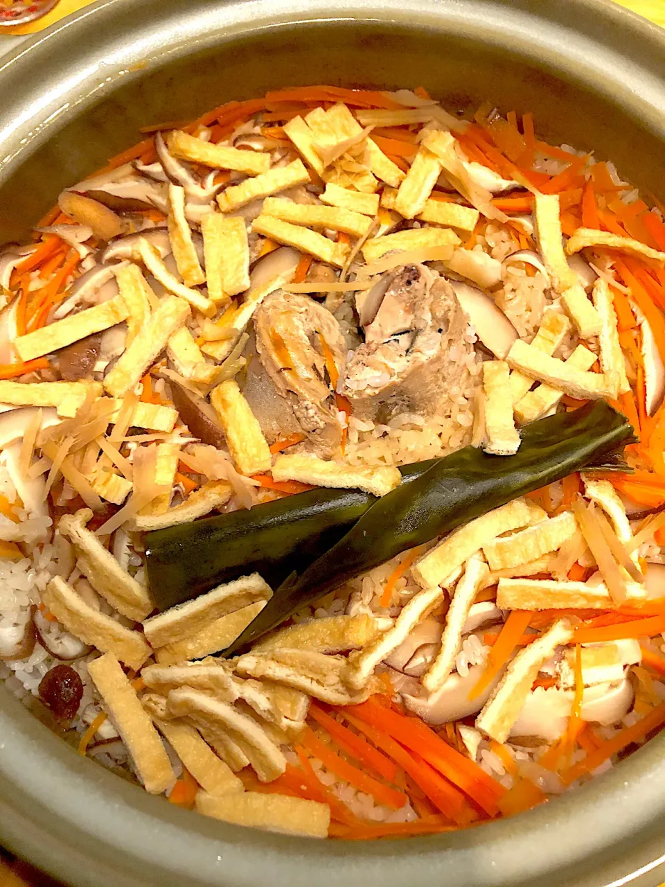 サバの水煮缶の炊き込みご飯|めぐみさん